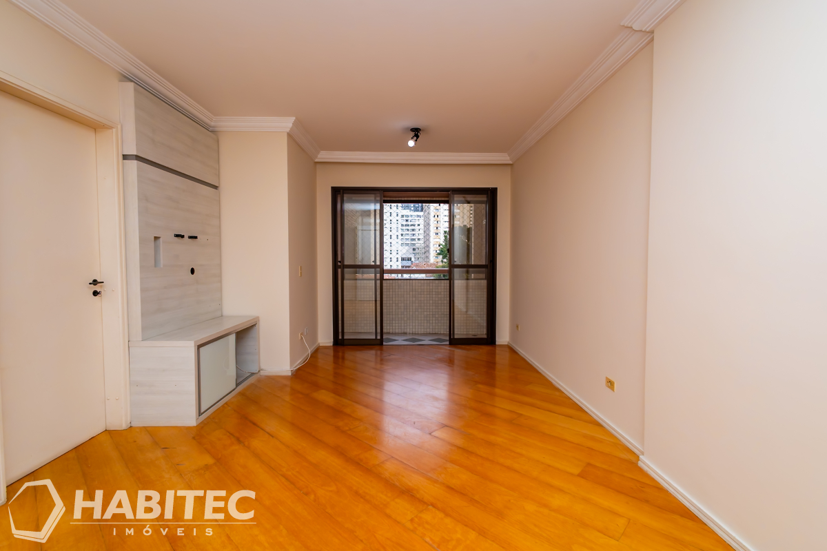 Apartamento para locacao no Centro em Curitiba com 157,00m² por R$ 2.600,00