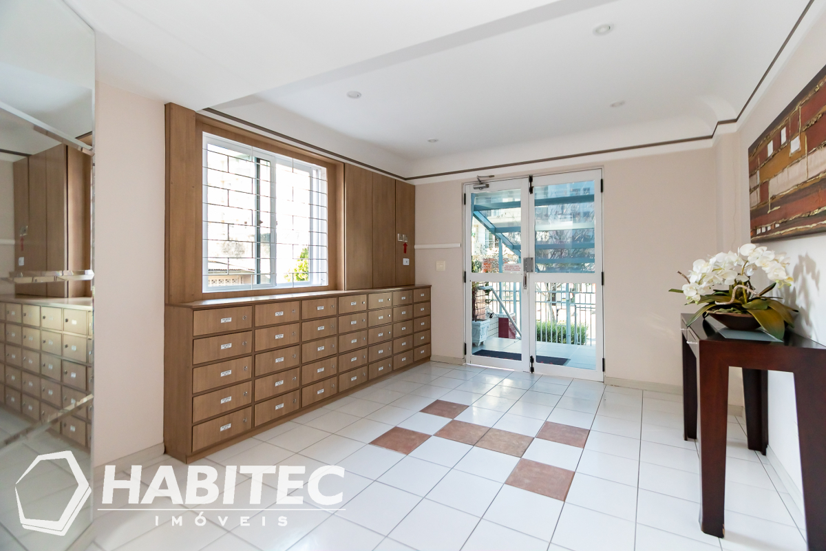 Apartamento para locacao no Batel em Curitiba com 745,00m² por R$ 2.700,00