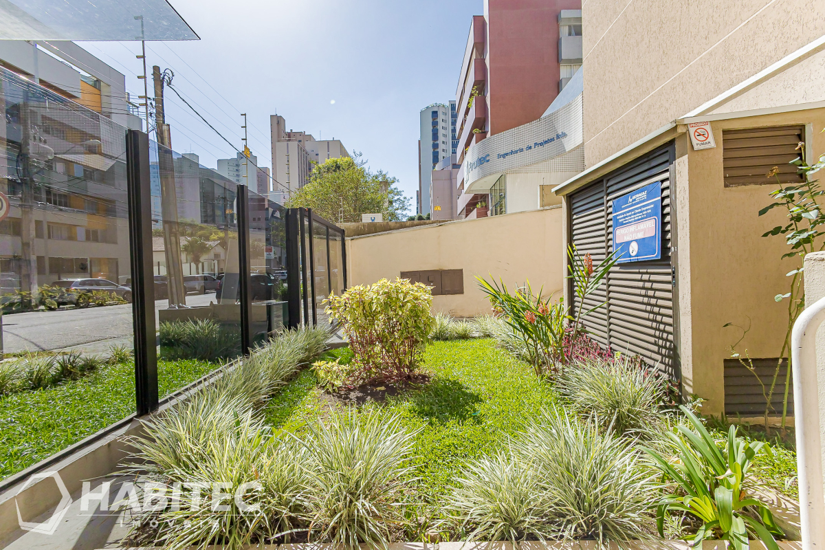 Apartamento para locacao no Bigorrilho em Curitiba com 23,90m² por R$ 1.300,00