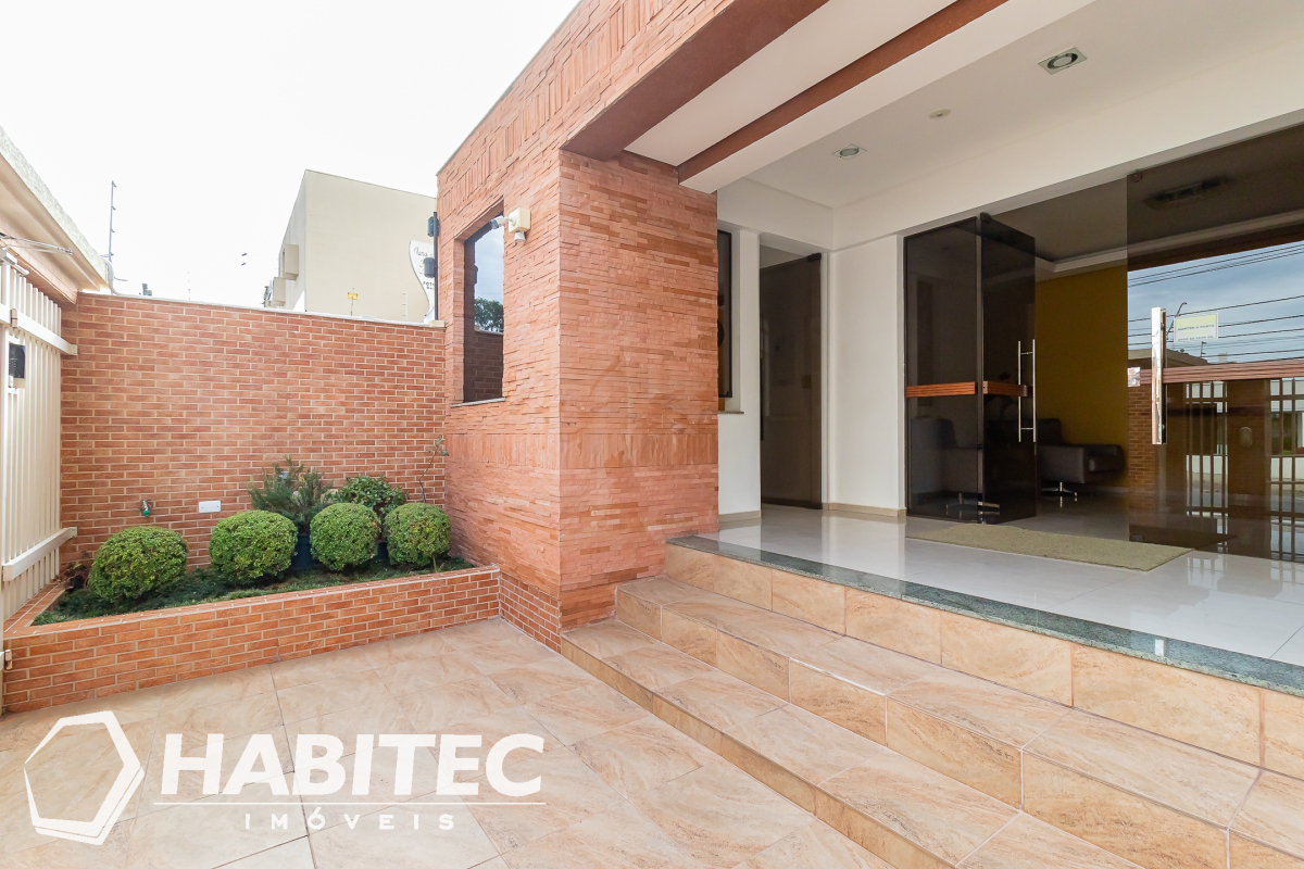 Apartamento para locacao no Cristo Rei em Curitiba com 136,39m² por R$ 3.000,00