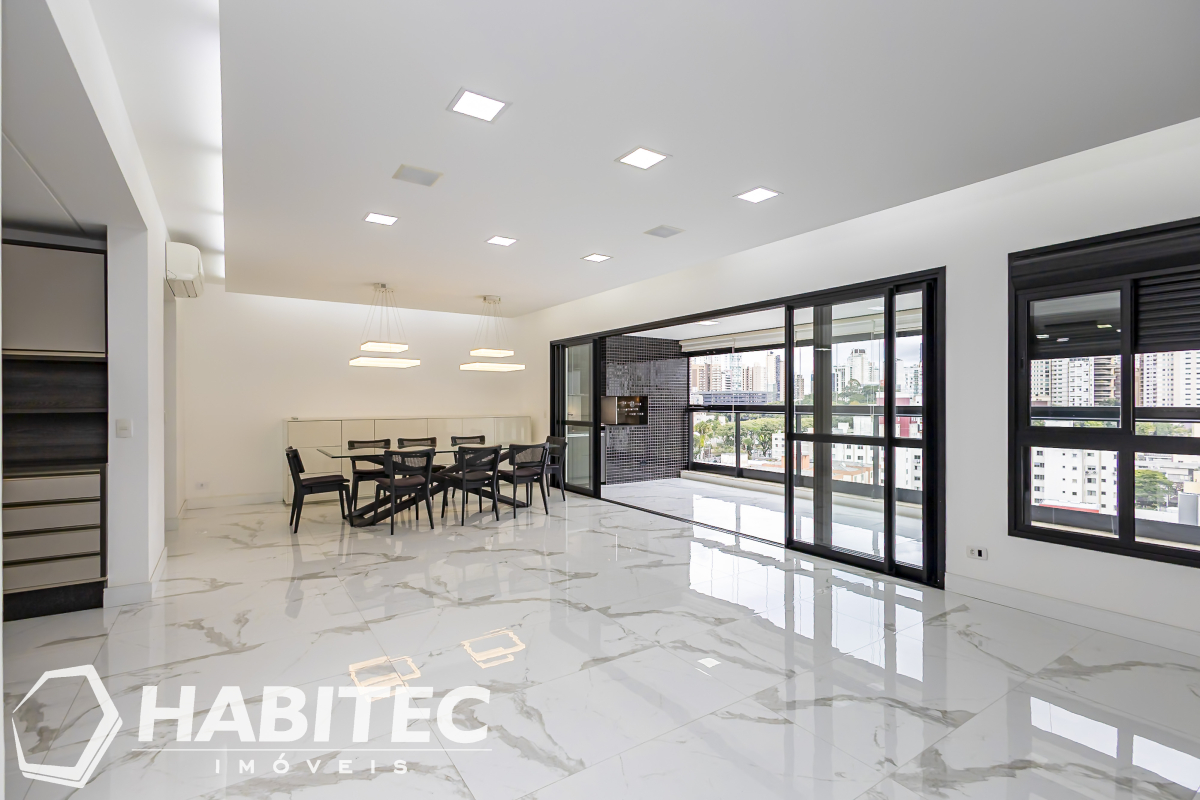 Apartamento para locacao no Água Verde em Curitiba com 255,22m² por R$ 10.500,00