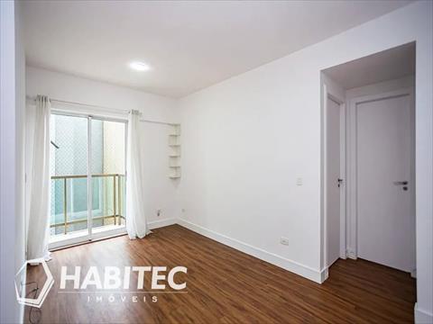 Apartamento para locacao no Centro em Curitiba com 46m² por R$ 2.800,00