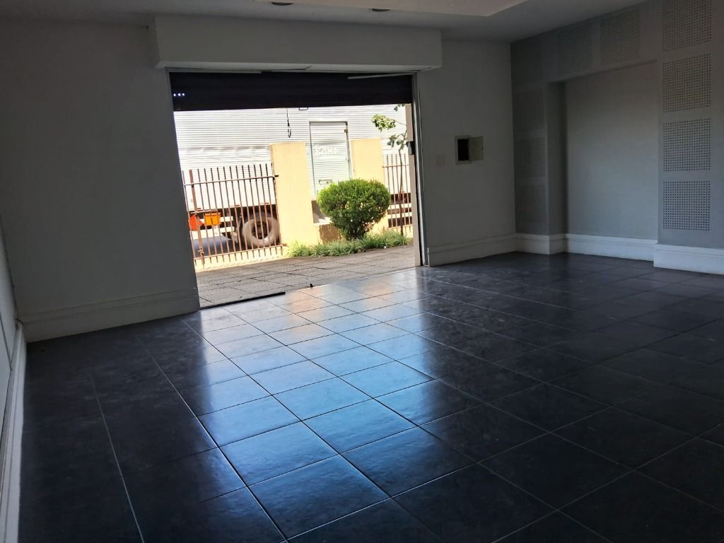Loja para locacao no Rebouças em Curitiba com 65,00m² por R$ 1.900,00