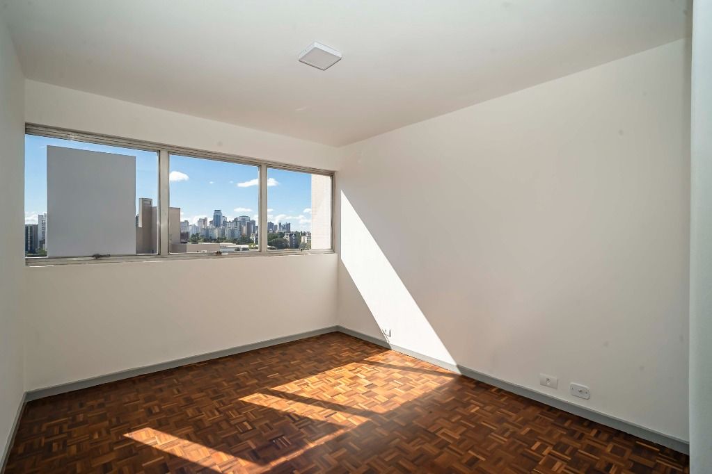 Apartamento para venda no Centro em Curitiba com 138,00m² por R$ 400.000,00