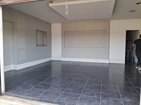 Loja para locacao no Rebouças em Curitiba com 65,00m² por R$ 1.900,00