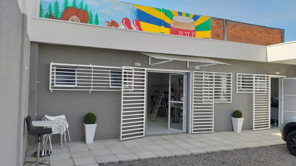 Casa Comercial